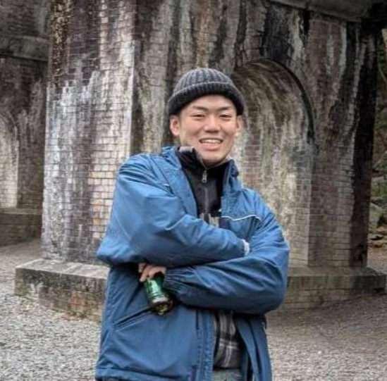 メンバー6の顔写真(差し替え)